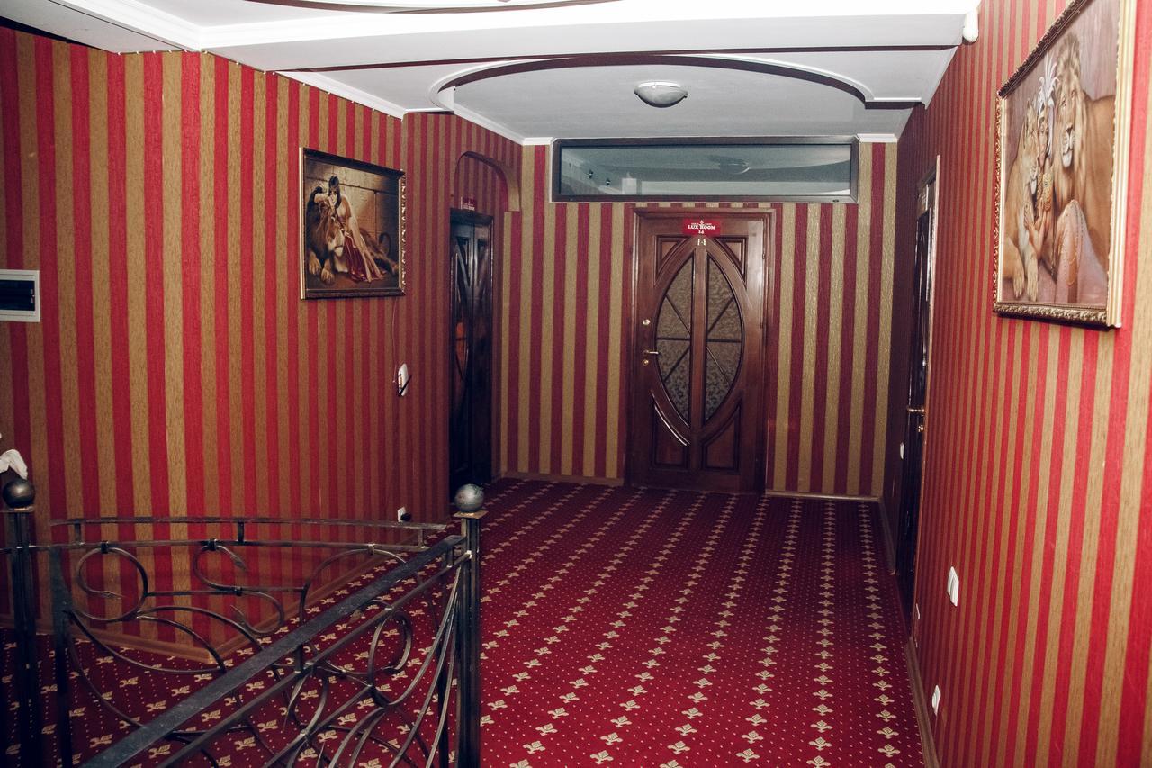 Hotel Gold Lion Chisinau Eksteriør bilde