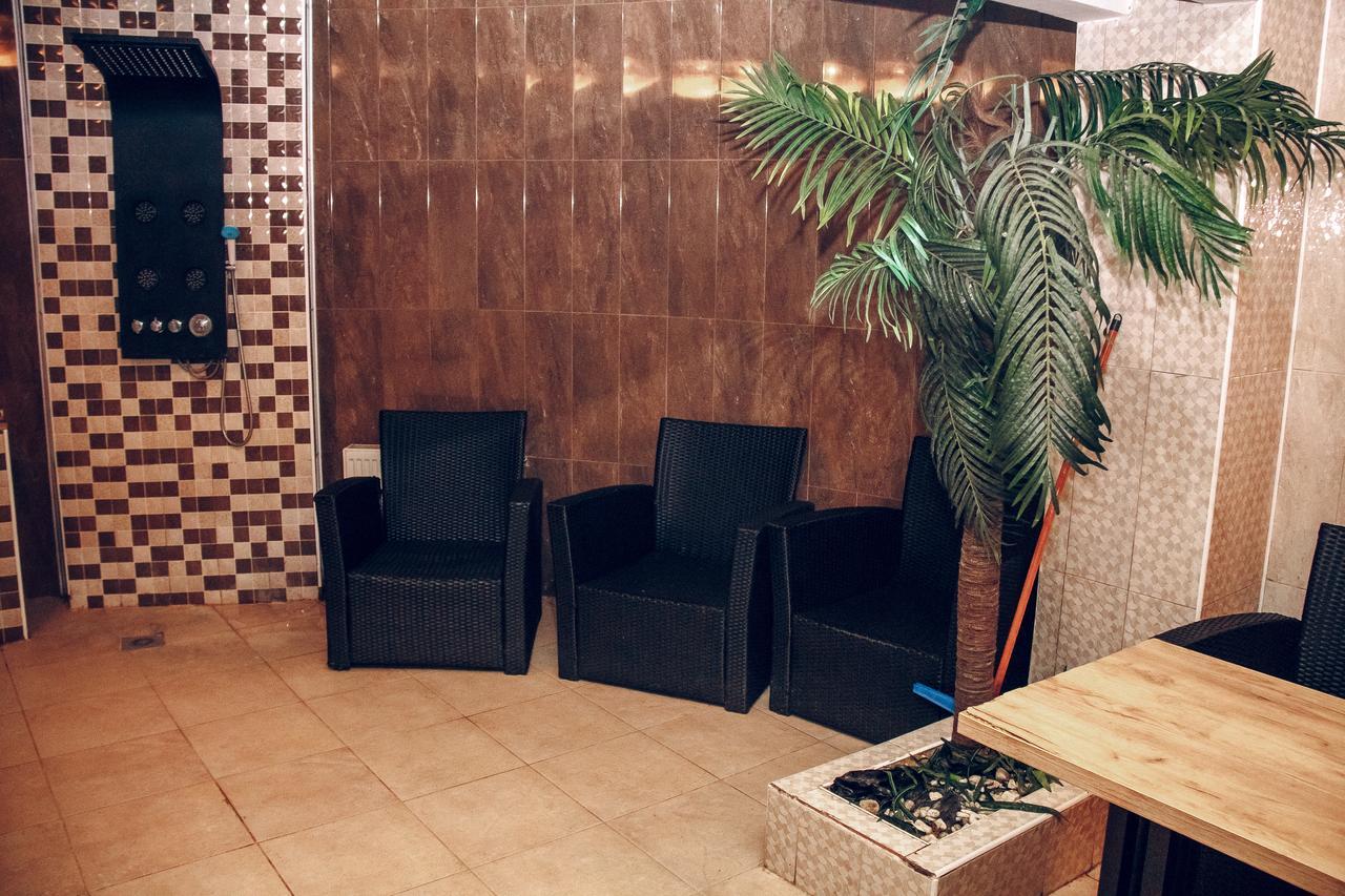 Hotel Gold Lion Chisinau Eksteriør bilde