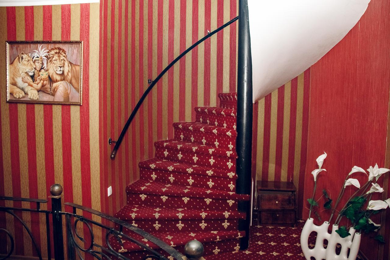 Hotel Gold Lion Chisinau Eksteriør bilde