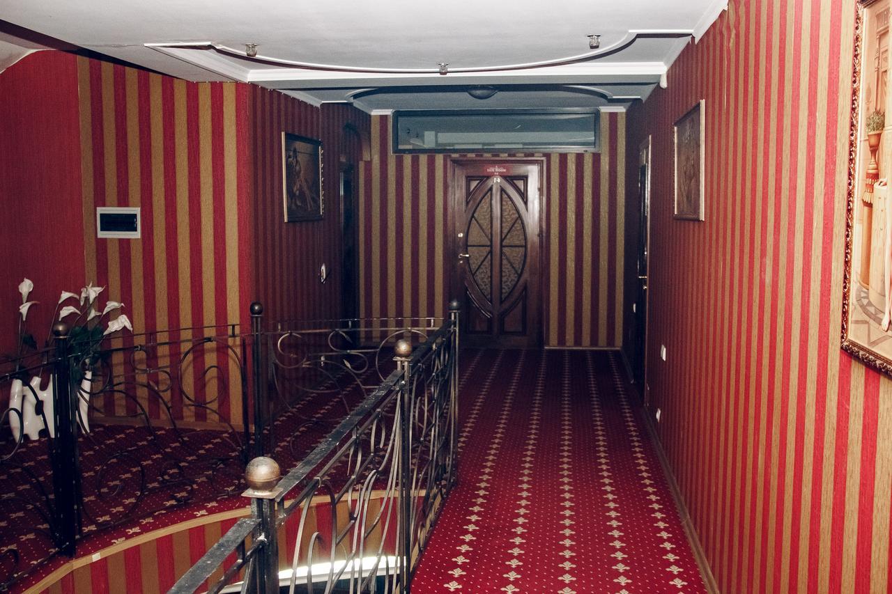 Hotel Gold Lion Chisinau Eksteriør bilde