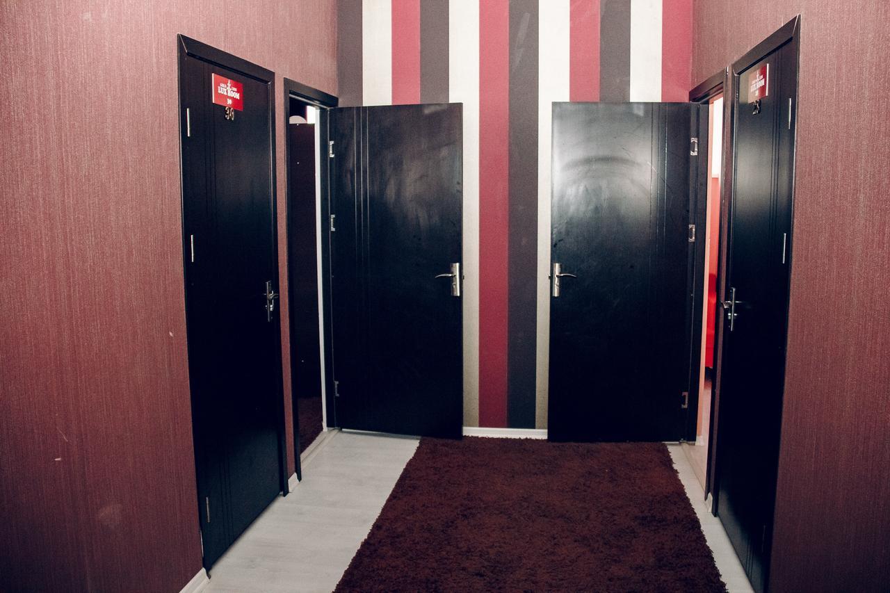 Hotel Gold Lion Chisinau Eksteriør bilde